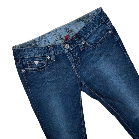 Authentic Guess foxy, skinny  leg denim jeans for women. - Picture 3 of 6